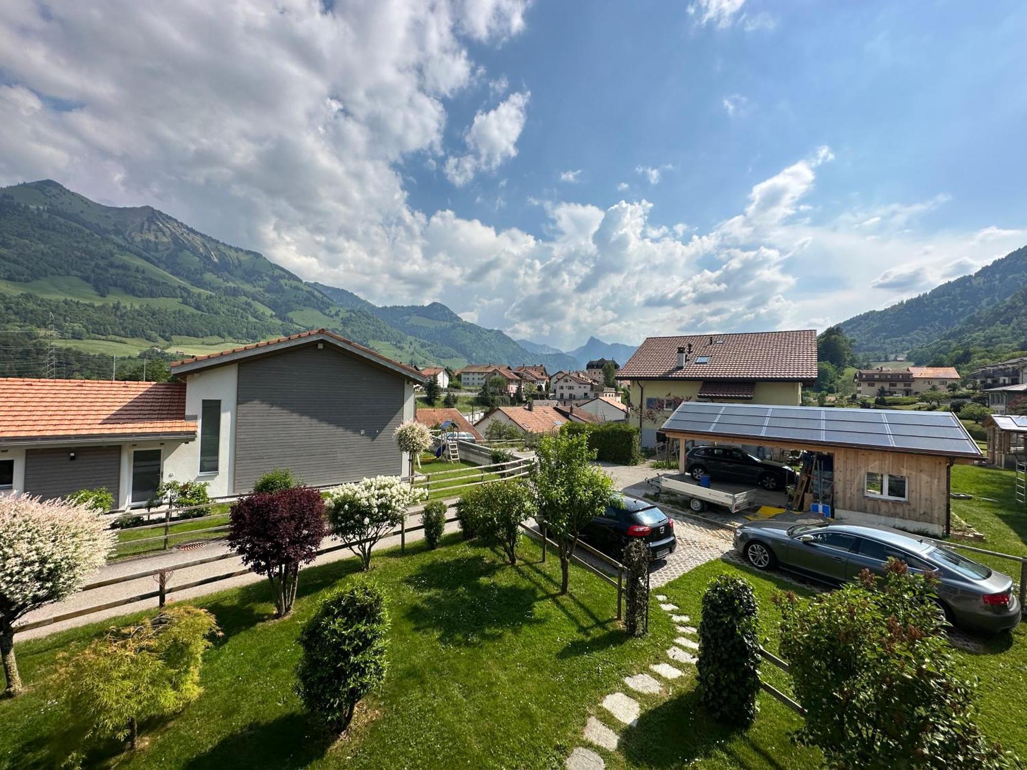 Gruyere Alpes Appartement 3 Chambres Bbq Parking Neirivue Екстериор снимка
