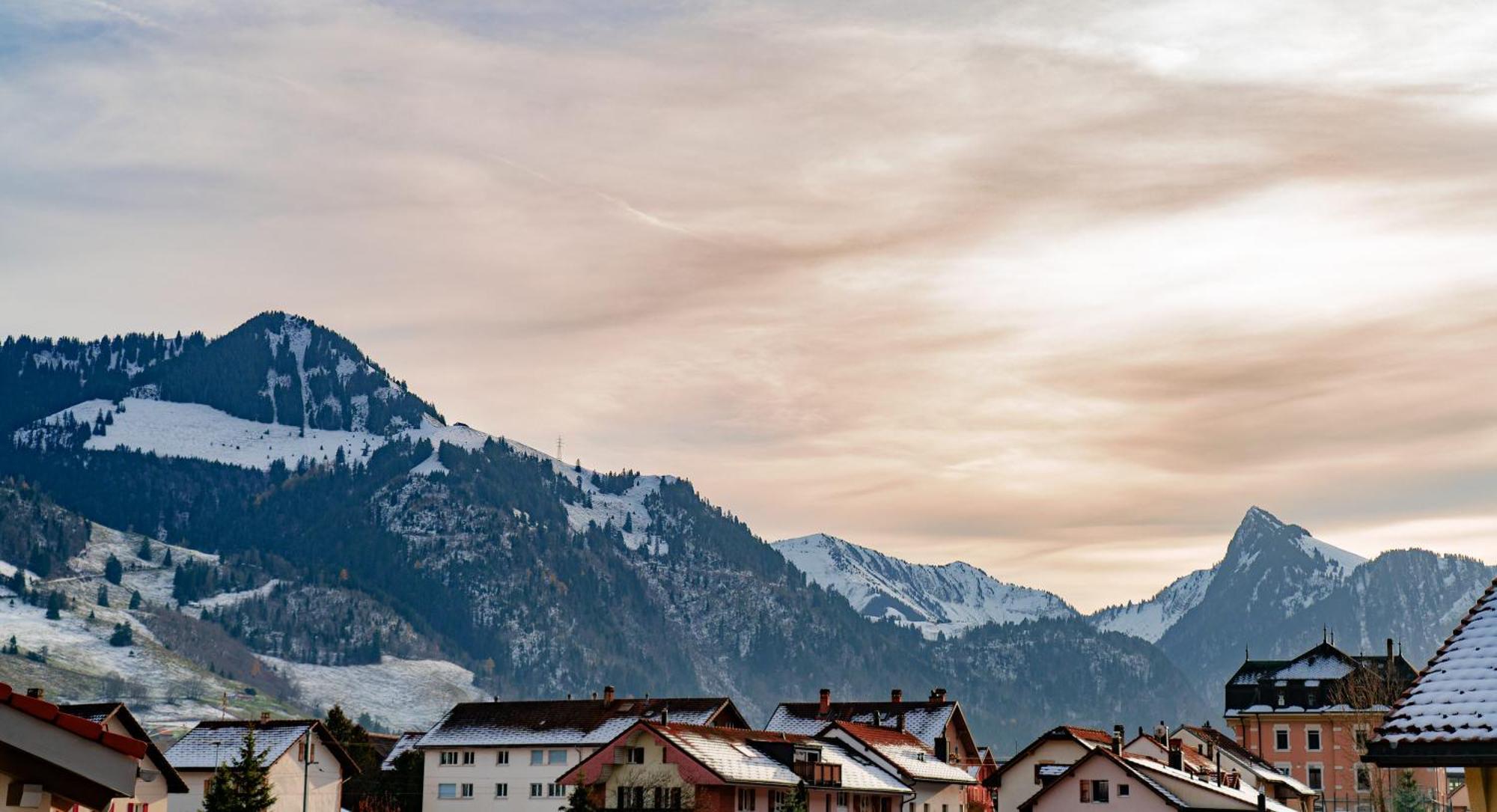 Gruyere Alpes Appartement 3 Chambres Bbq Parking Neirivue Екстериор снимка